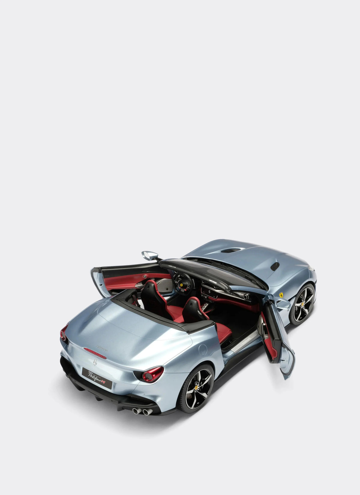 Ferrari Portofino M 1:8 scale model