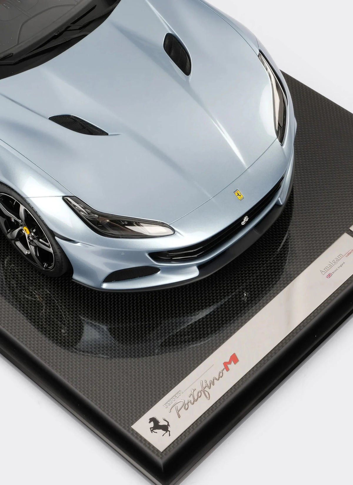 Ferrari Portofino M 1:8 scale model