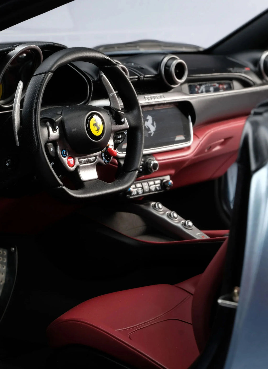 Ferrari Portofino M 1:8 scale model