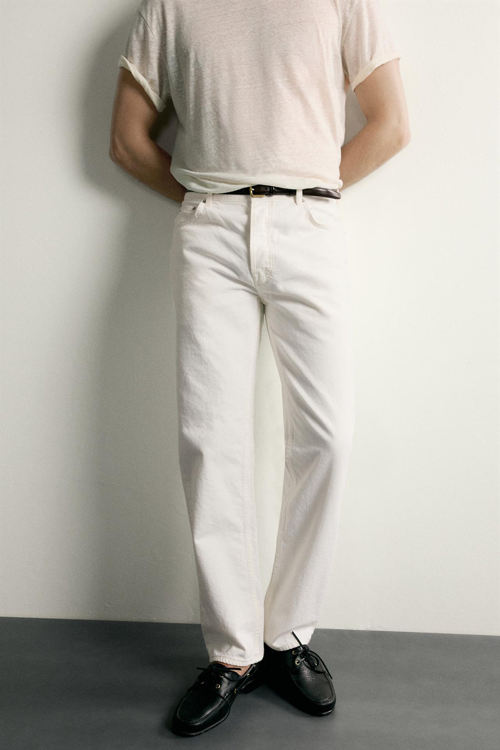 STRAIGHT FIT JEANS