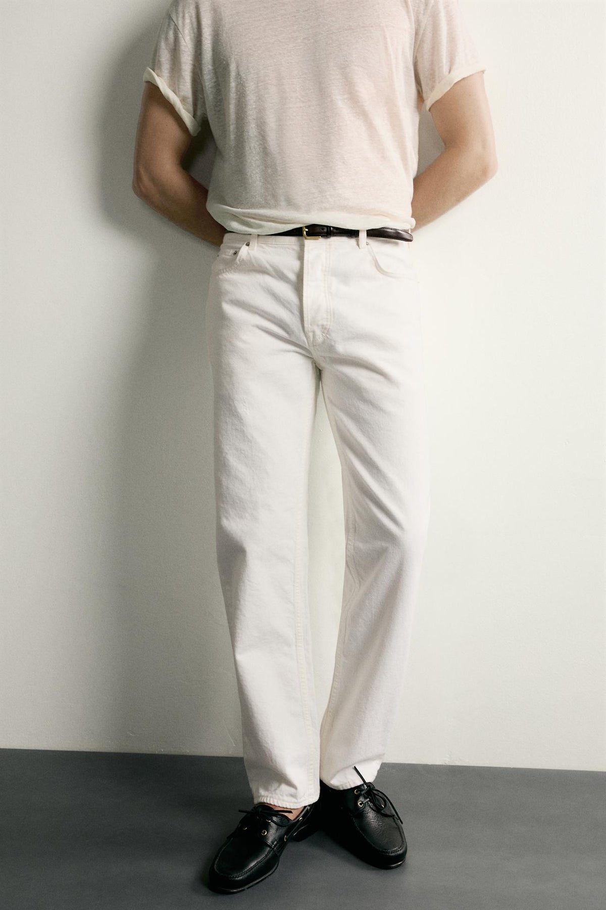 STRAIGHT FIT JEANS