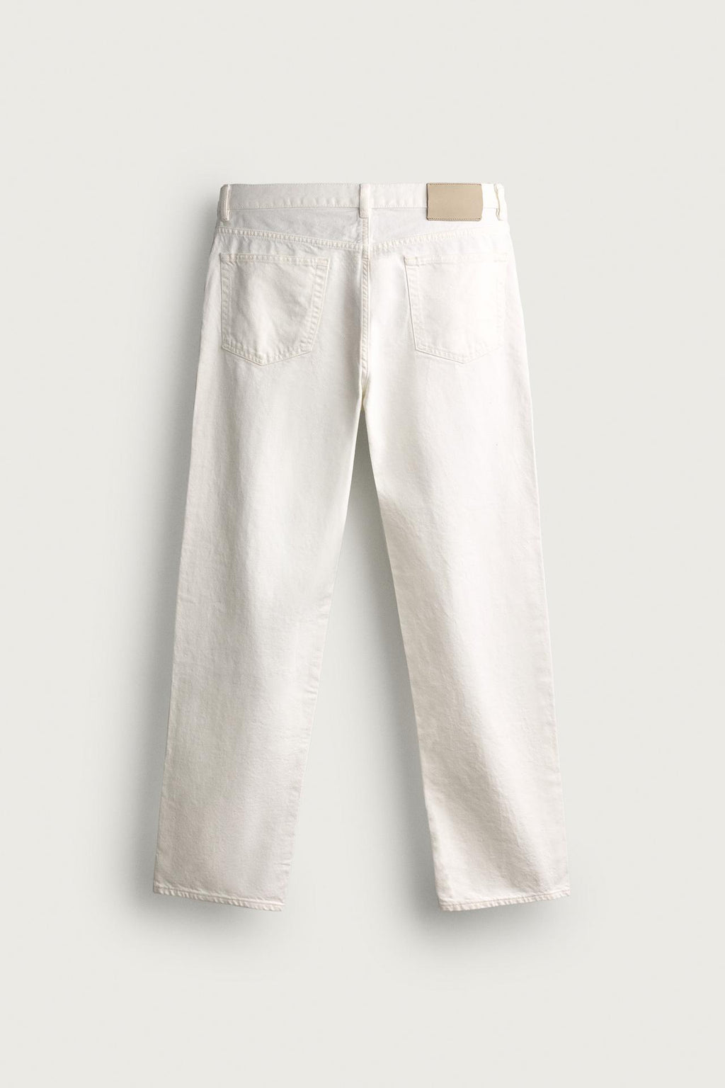 STRAIGHT FIT JEANS